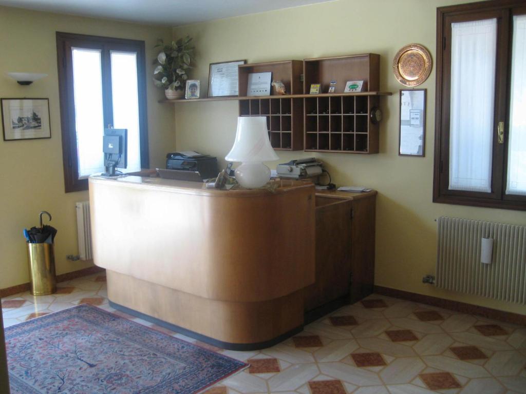 Hotel Ristorante Dotto Varago エクステリア 写真